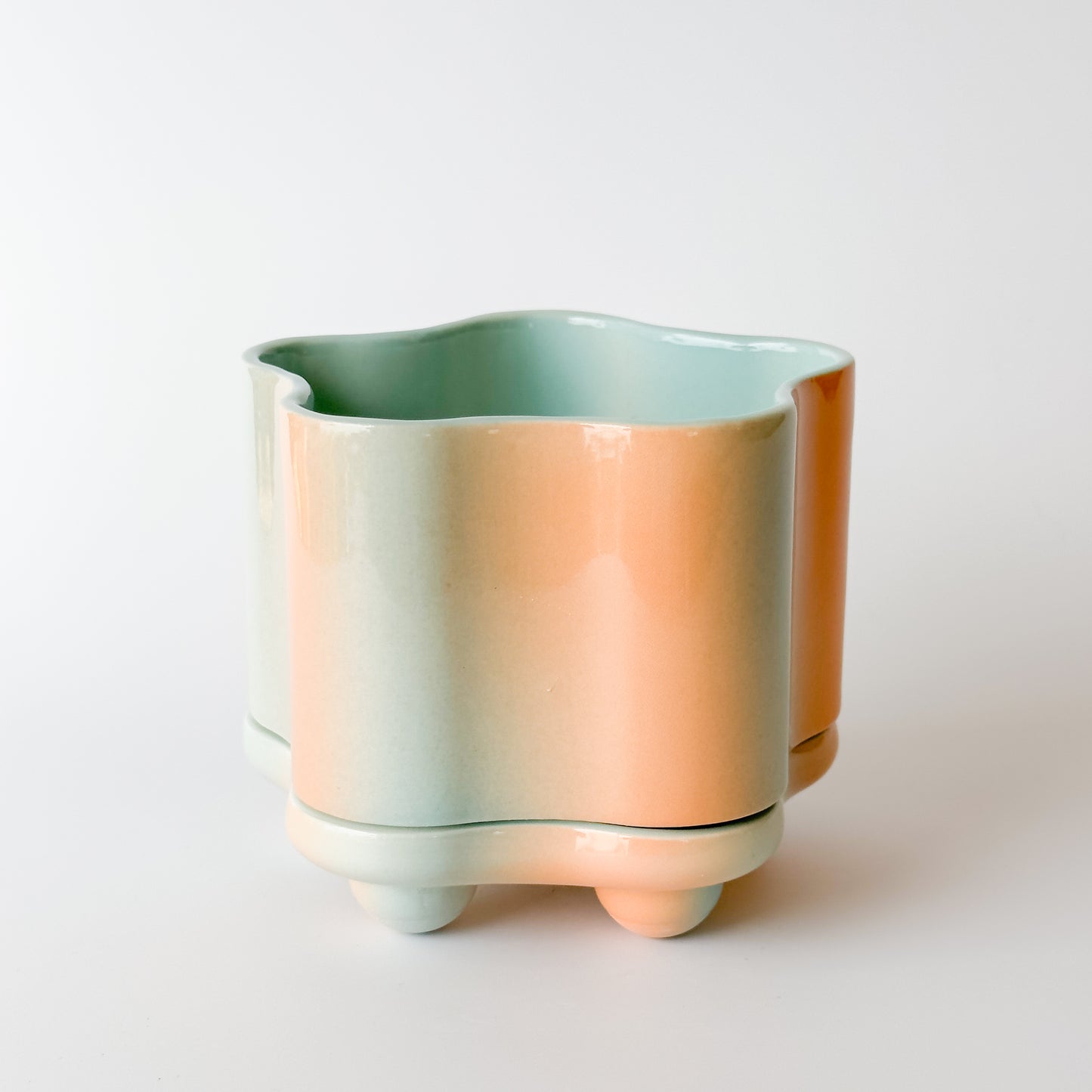 Udder Planter in Cotton Candy