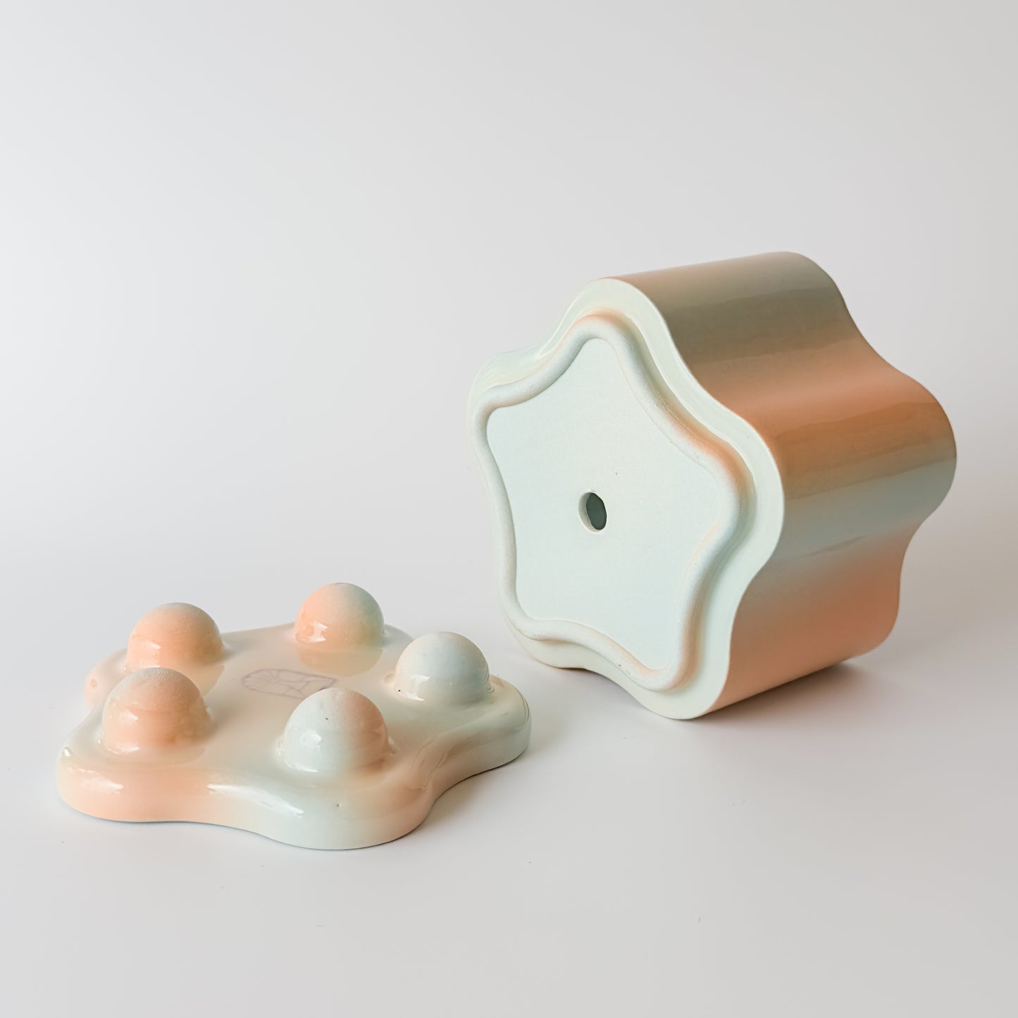 Udder Planter in Cotton Candy