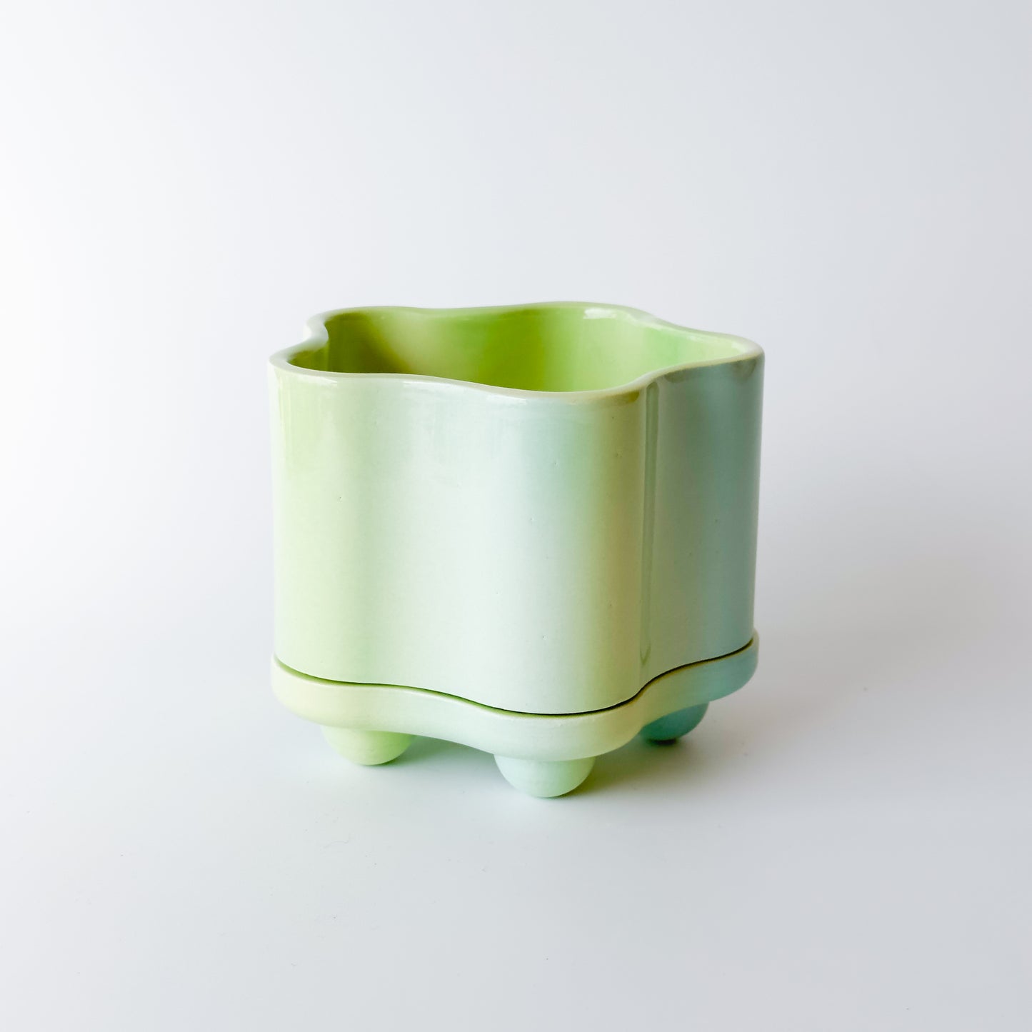 Udder Planter in Water Lily