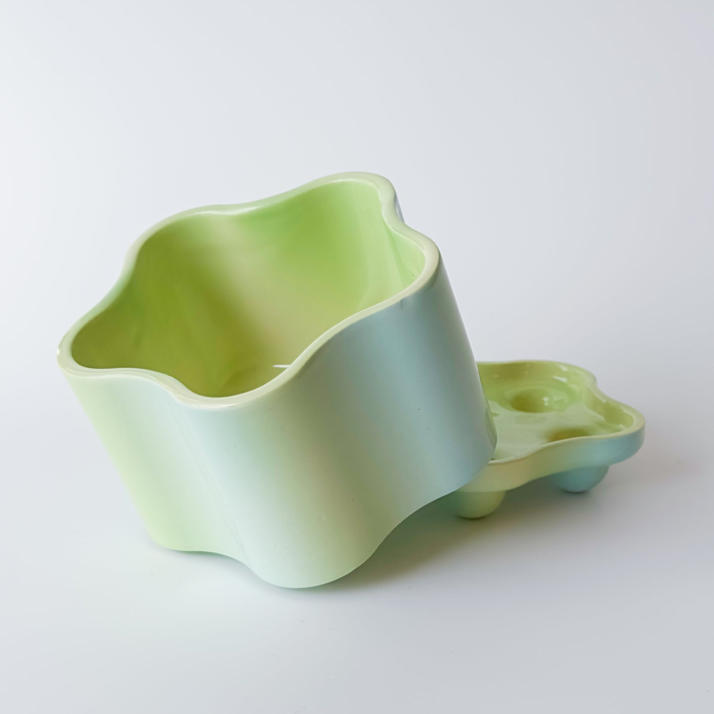 Udder Planter in Water Lily