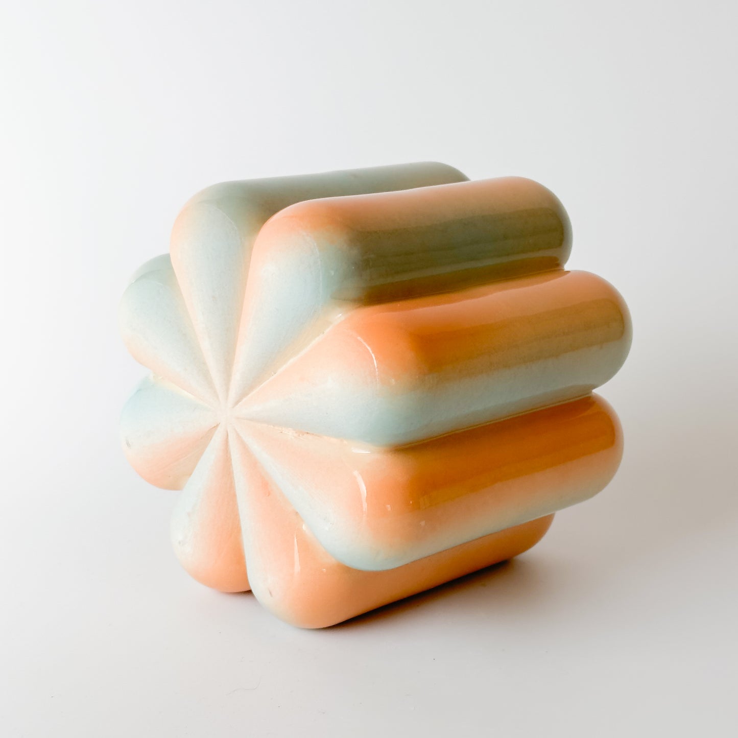 Scallop Planter in Cotton Candy Stripe