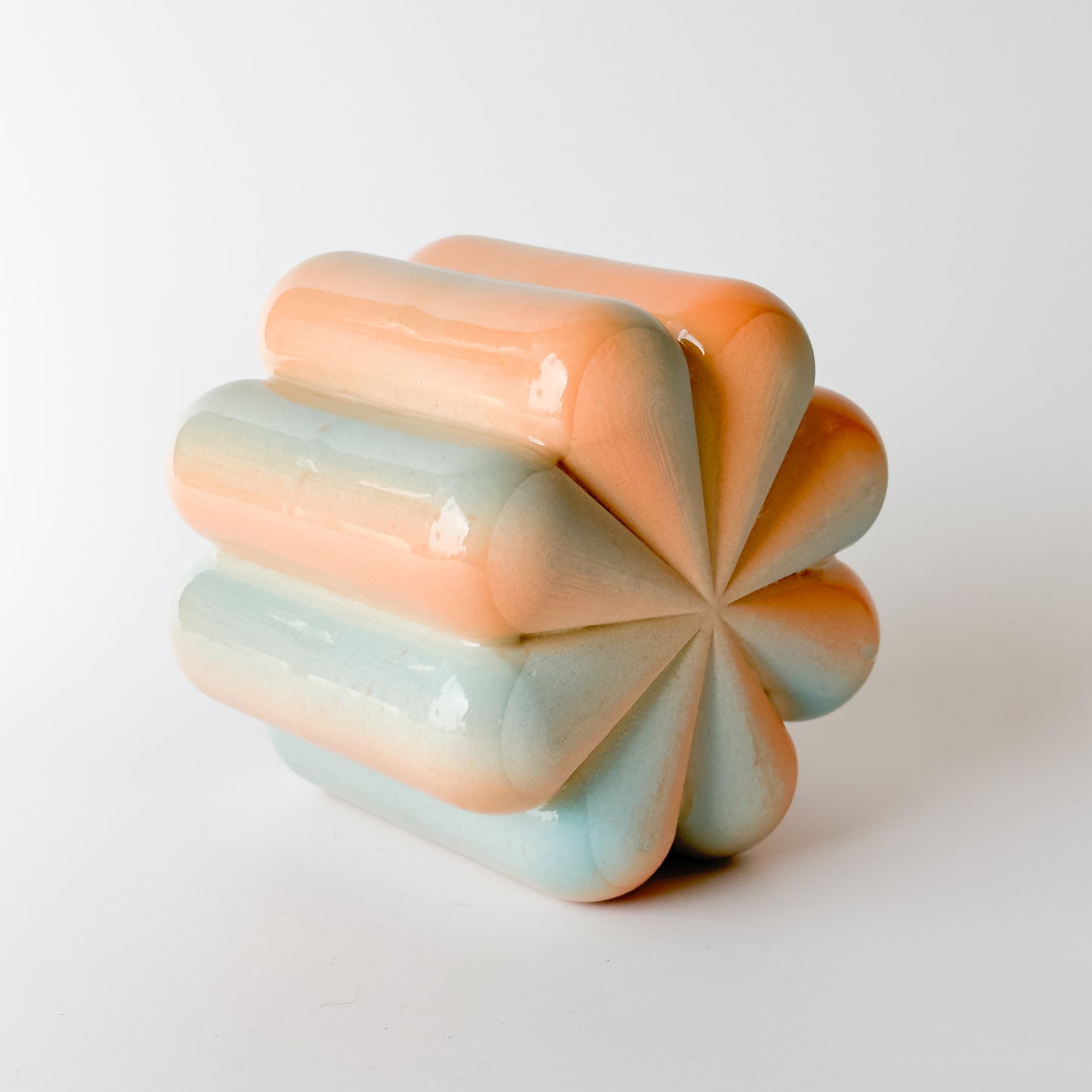 Scallop Planter in Cotton Candy Stripe