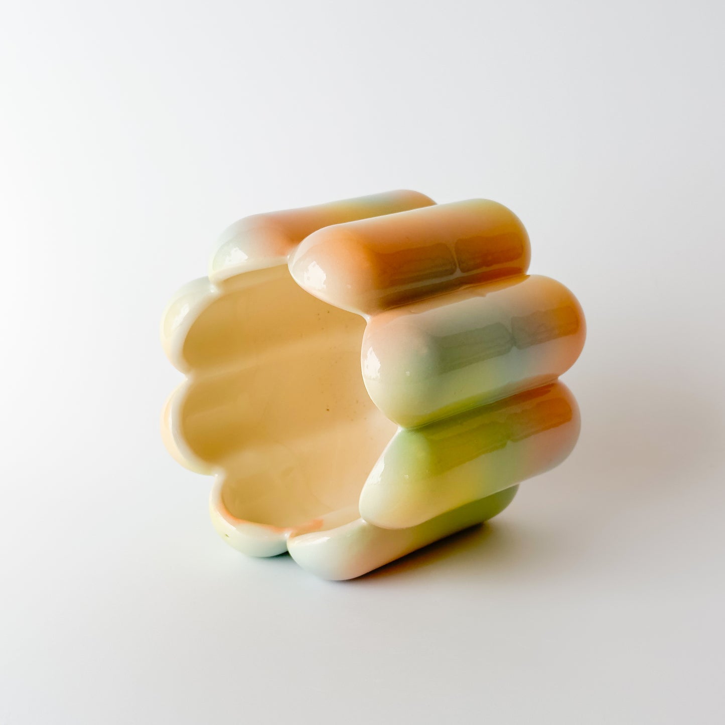 Scallop Planter in Iridescent Magic