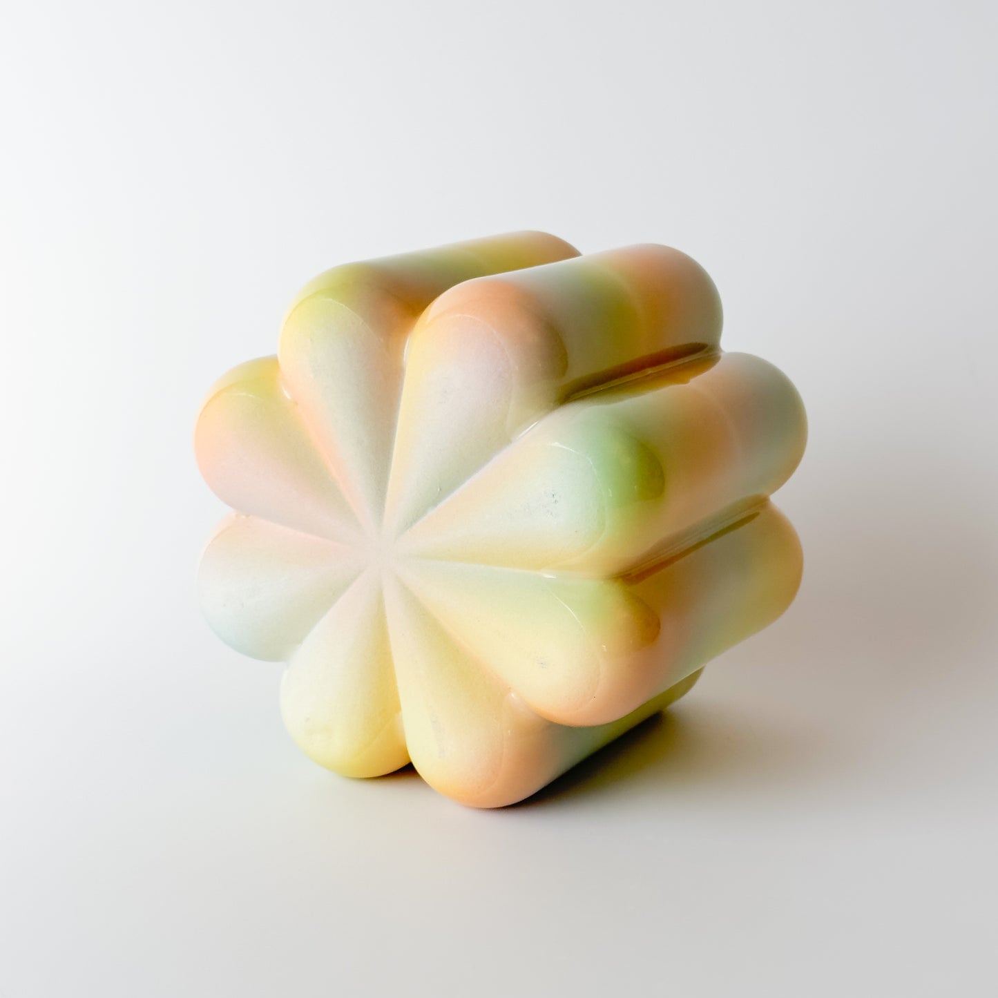 Scallop Planter in Iridescent Magic