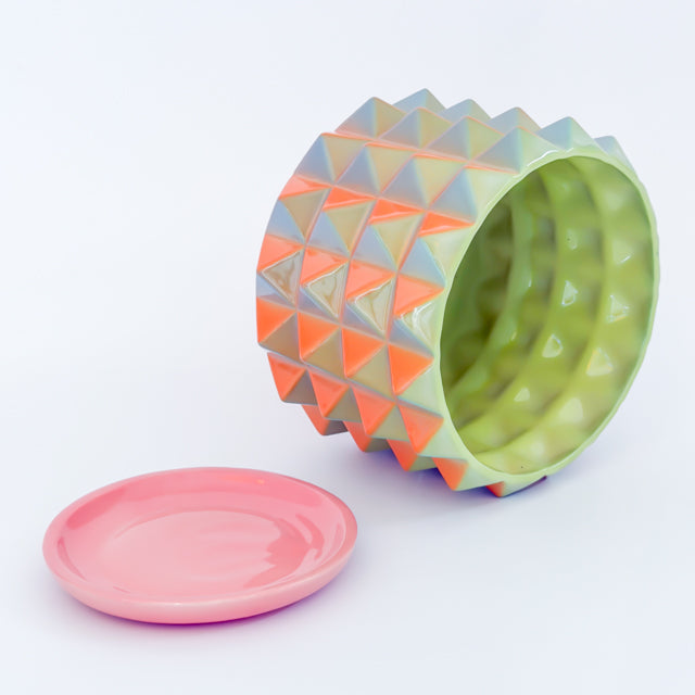 Prism Planter in Prismatic Carrot
