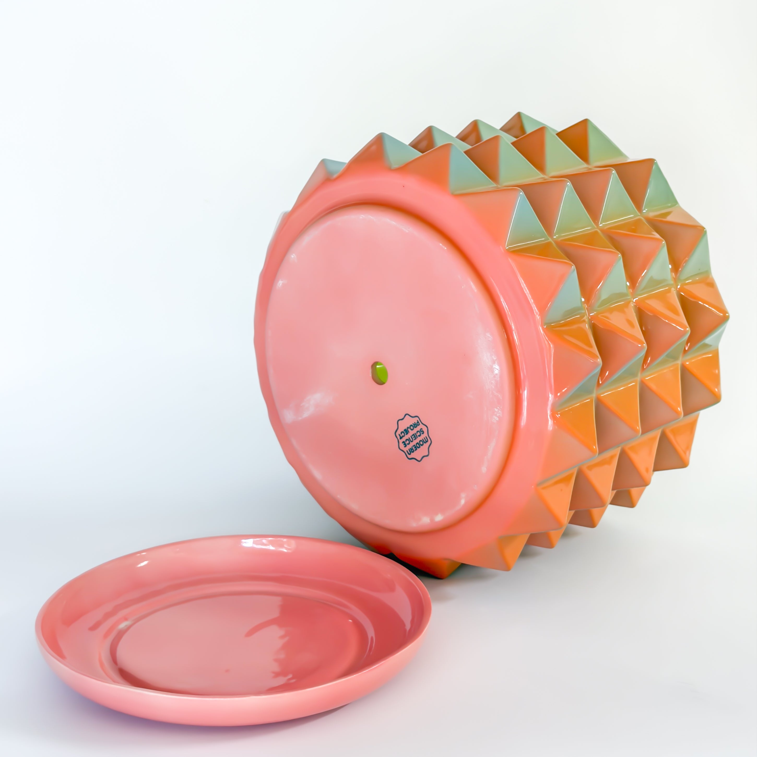 XL Prism Planter in Prismatic Carrot