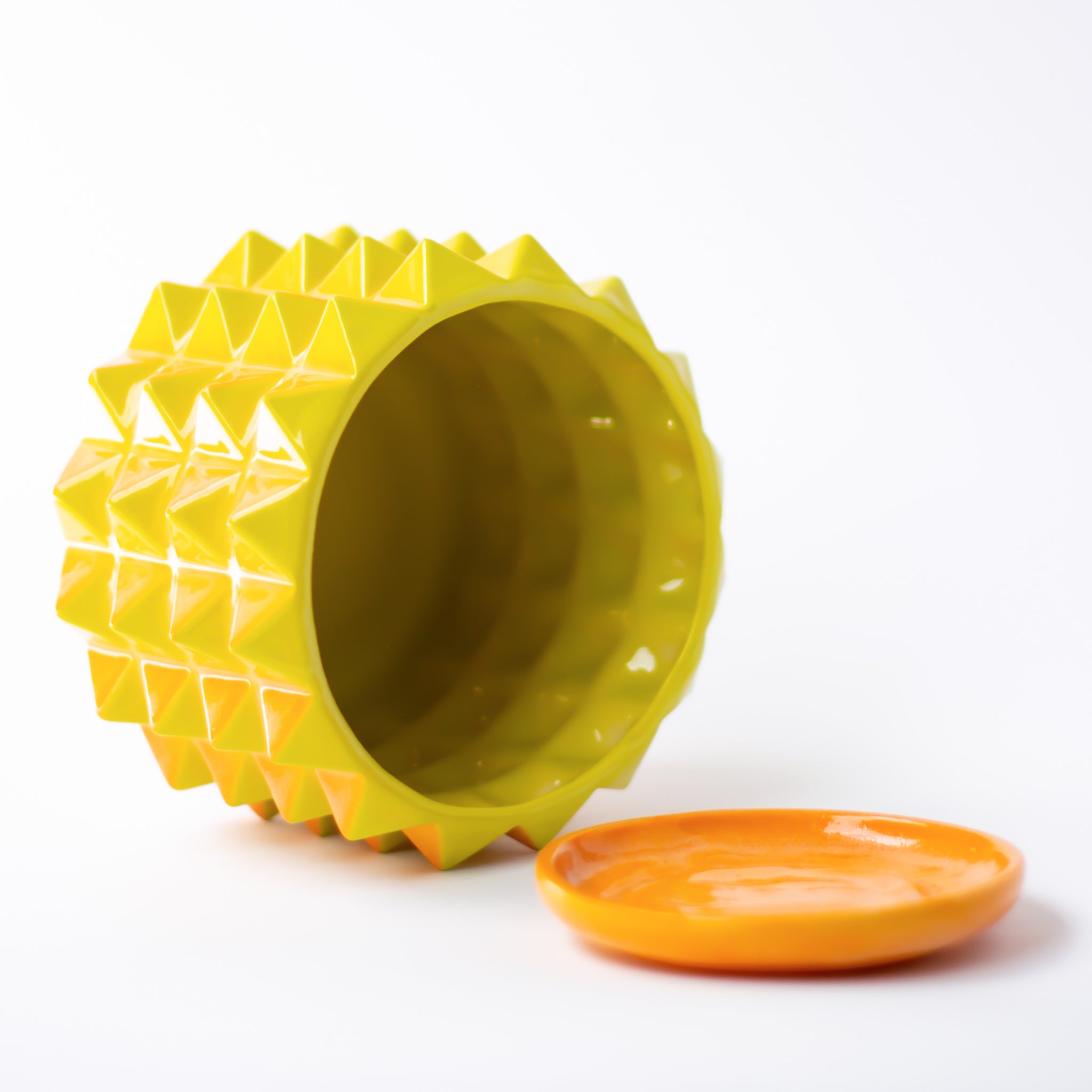 Prism Planter in Citrus
