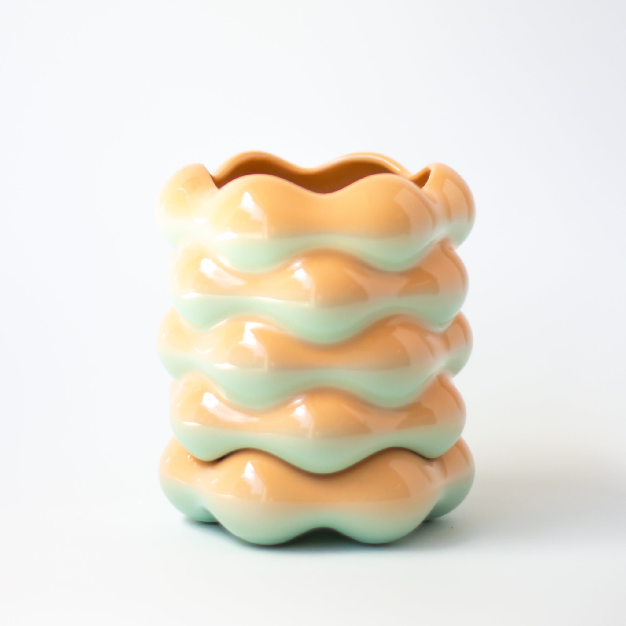 High Tide Planter in Sea Shell