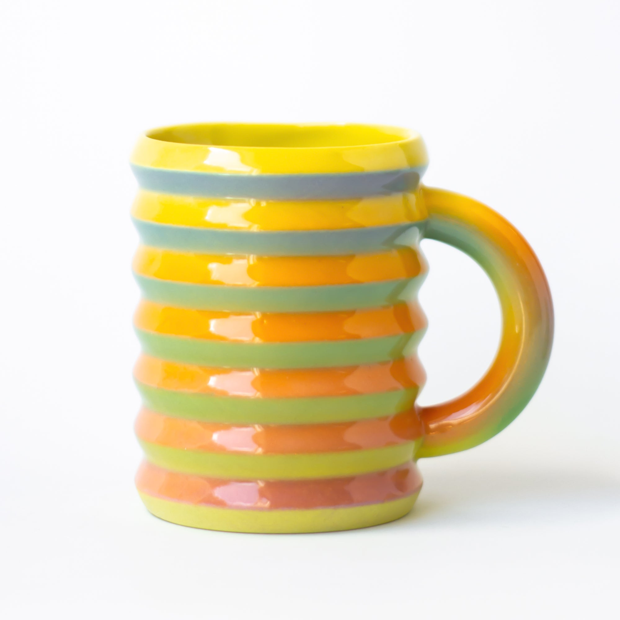 Wiggle Mug in Rainbow Fade