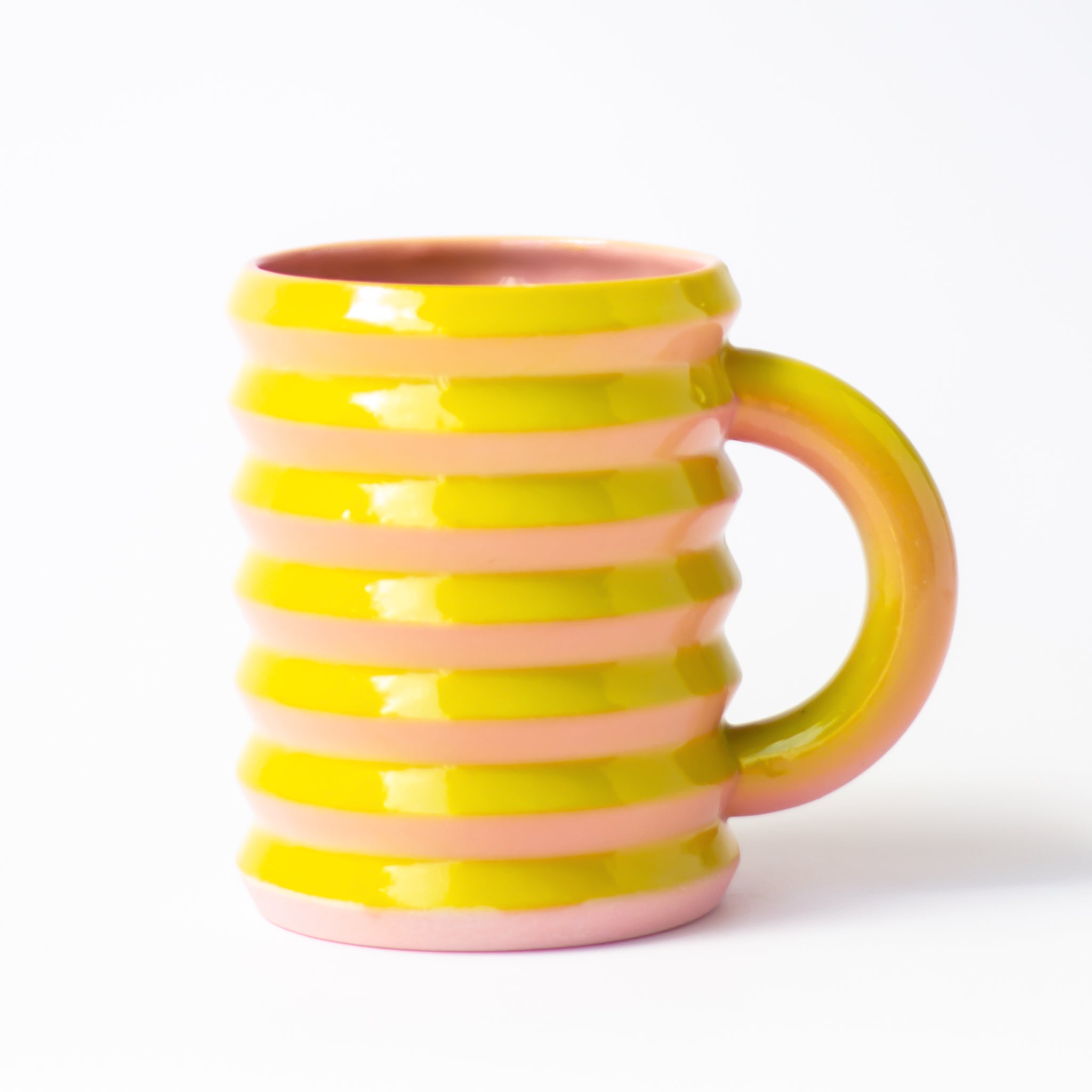 Wiggle Mug in Guava