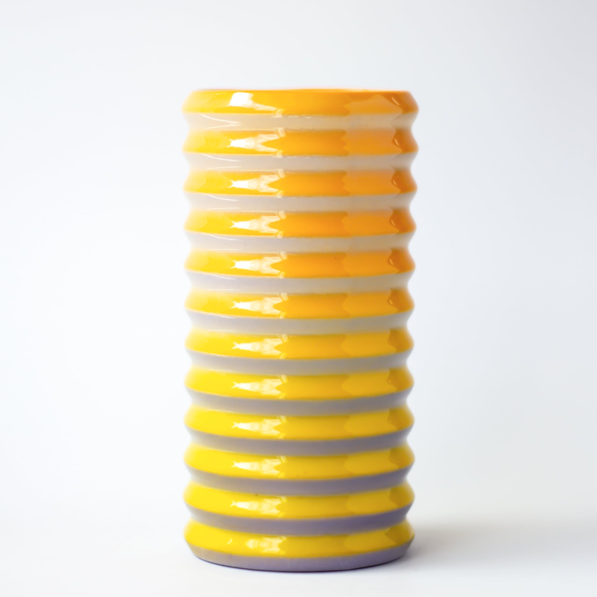 Wiggle Vase in Space Butter