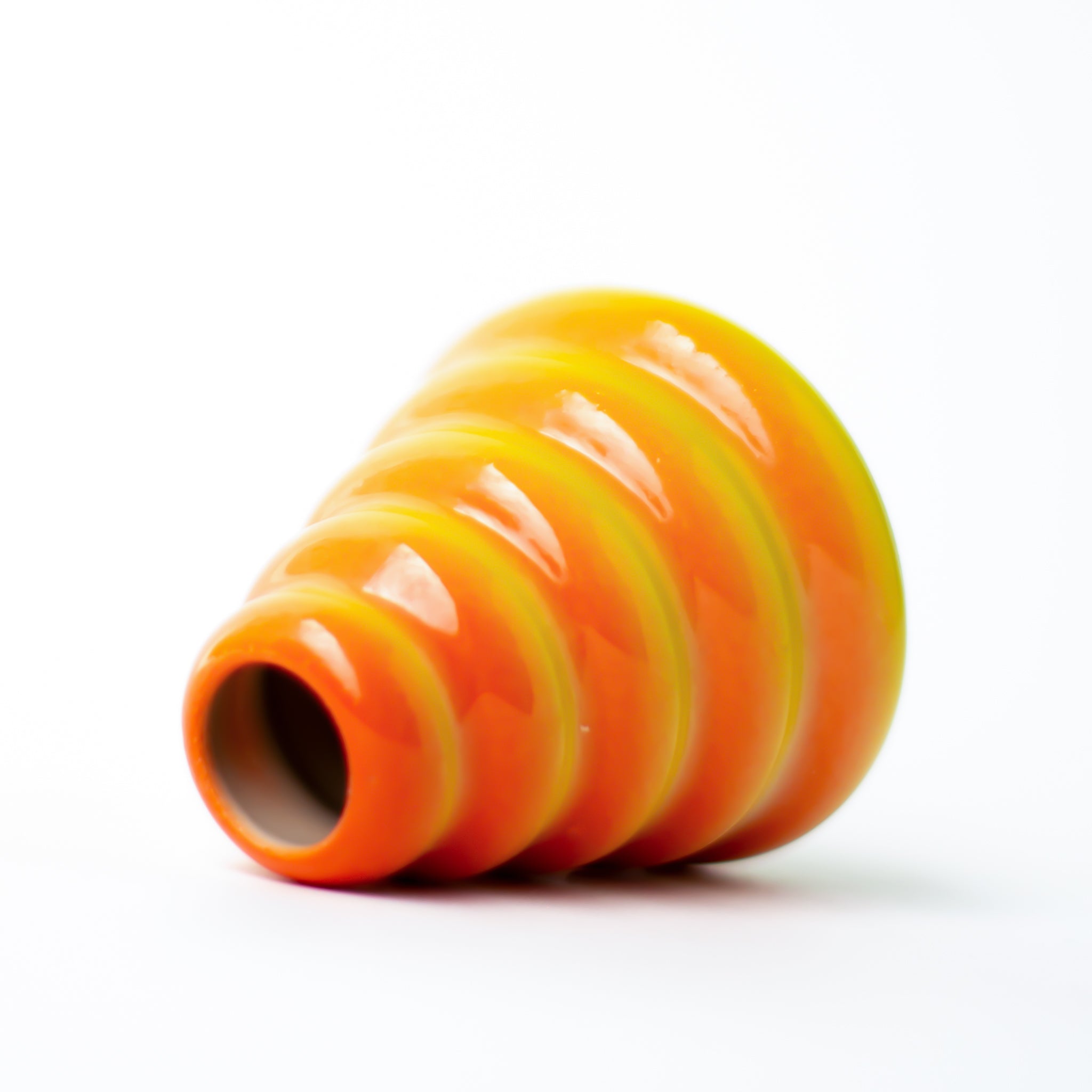 Buddy Vase in Cherry Tomato
