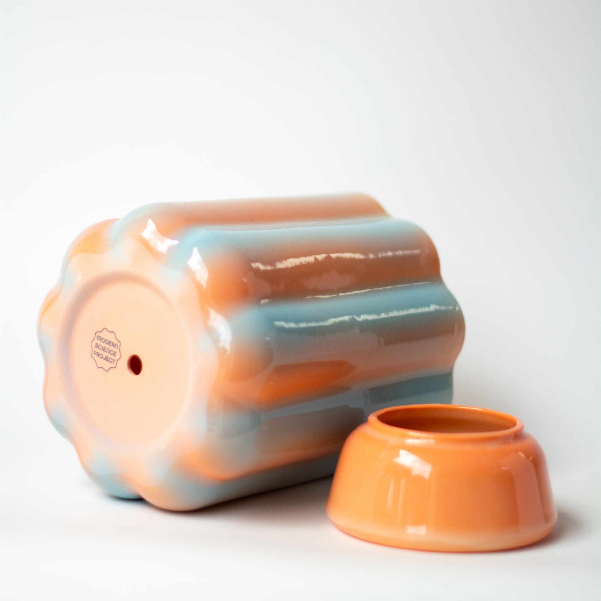 XL Pedestal Planter in Cotton Candy