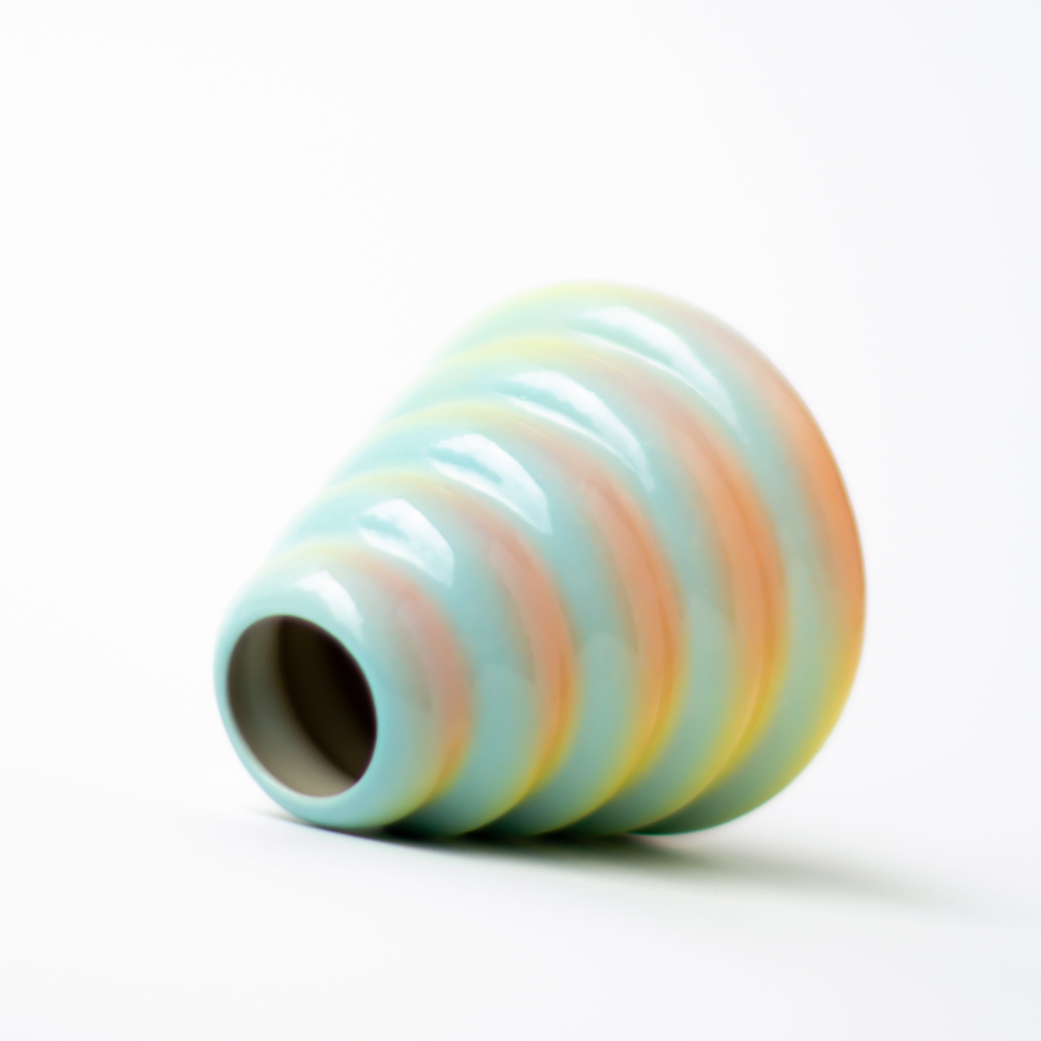 Buddy Vase in Iridescent Cloud